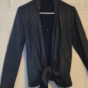 Gianni Bini,  Ladies Jacket/Accessory.  Small